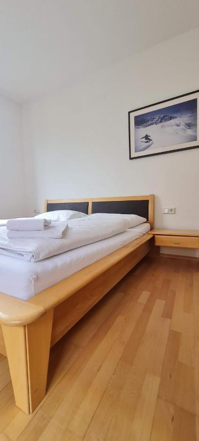 Four Seasons Getaway Διαμέρισμα Τσελ αμ Ζέε Εξωτερικό φωτογραφία